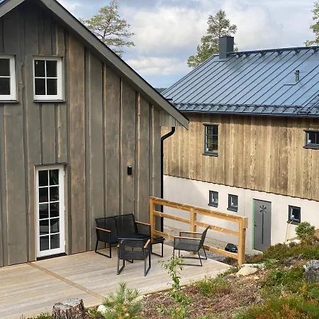 Modern Stuga Naera Skidbacken Jarvso Exterior photo