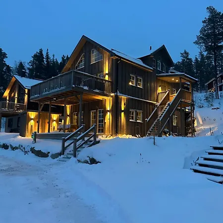 Modern Stuga Naera Skidbacken Jarvso Exterior photo